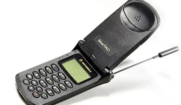 10 HP Pertama Kali di Dunia